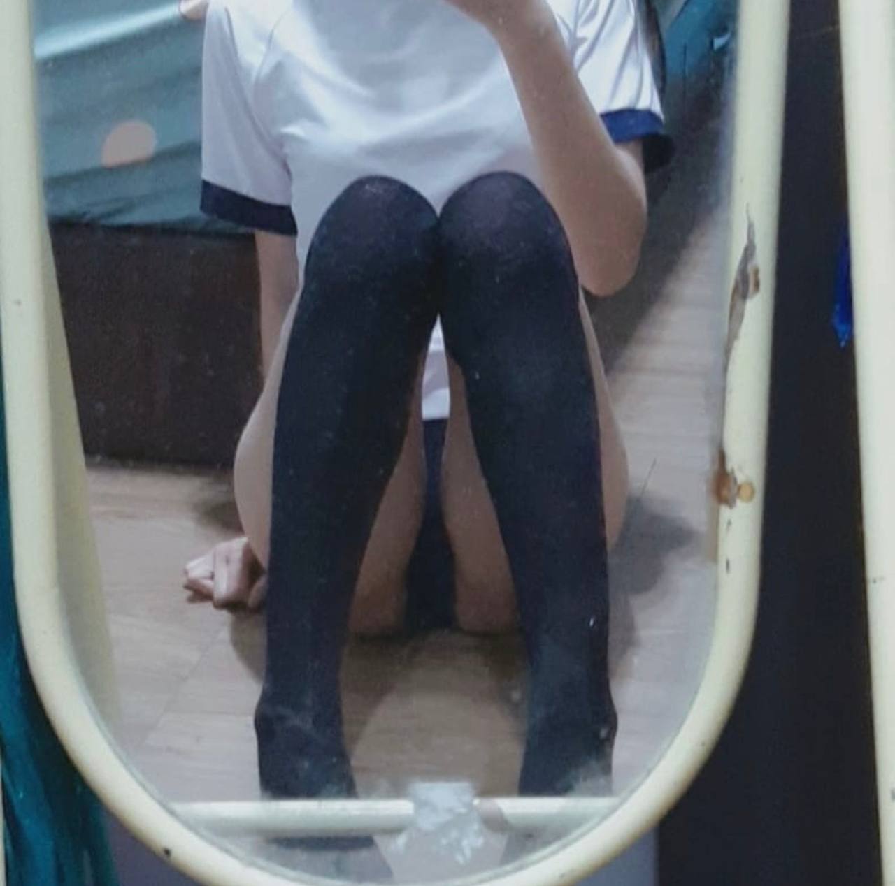 Massive Sperm in Tight Pussy for Skinny Teen in Japan in Group Sex